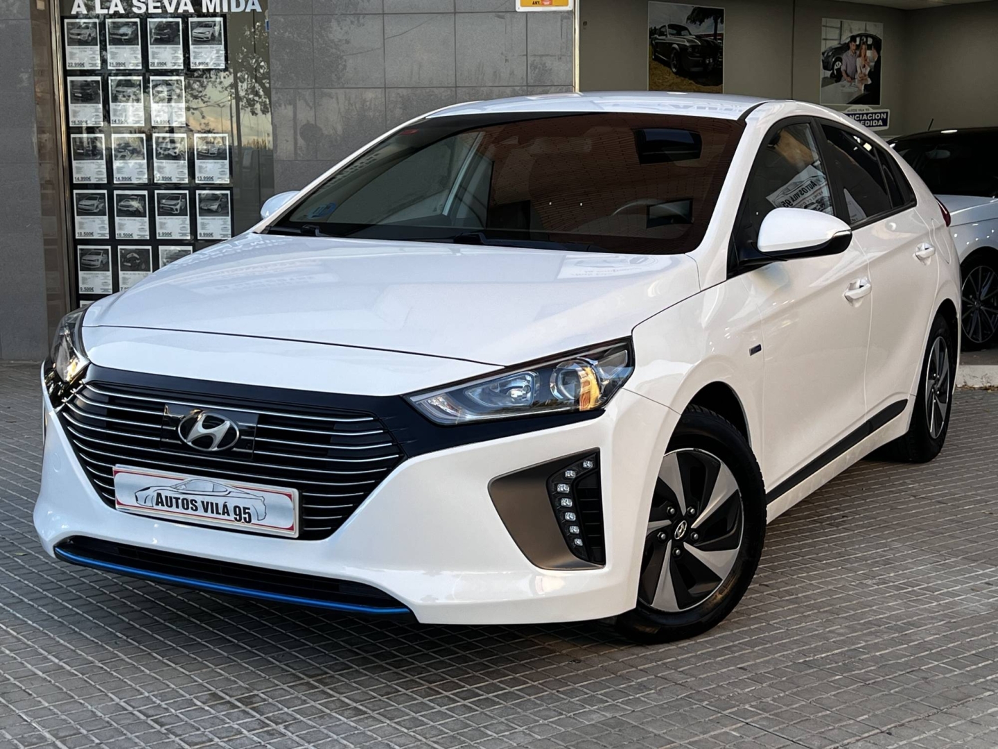 HYUNDAI IONIQ HIBRYDO 1.6 GDI 141CV 121.000KM 2019